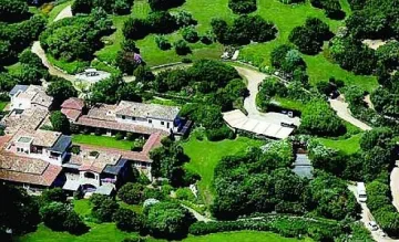 Берлускони налял 5,6 млн.евро за ремонт на вила "Чертоза"