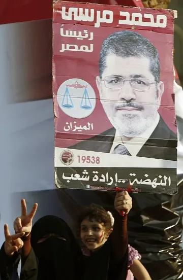 Мурси планира да възстанови отношенията с Иран