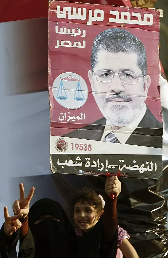 Мурси планира да възстанови отношенията с Иран