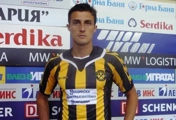 Хазуров вкара 2 гола за "Лиерс"