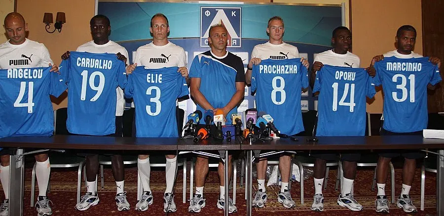 "Левски" урежда Илиан Илиев с перла