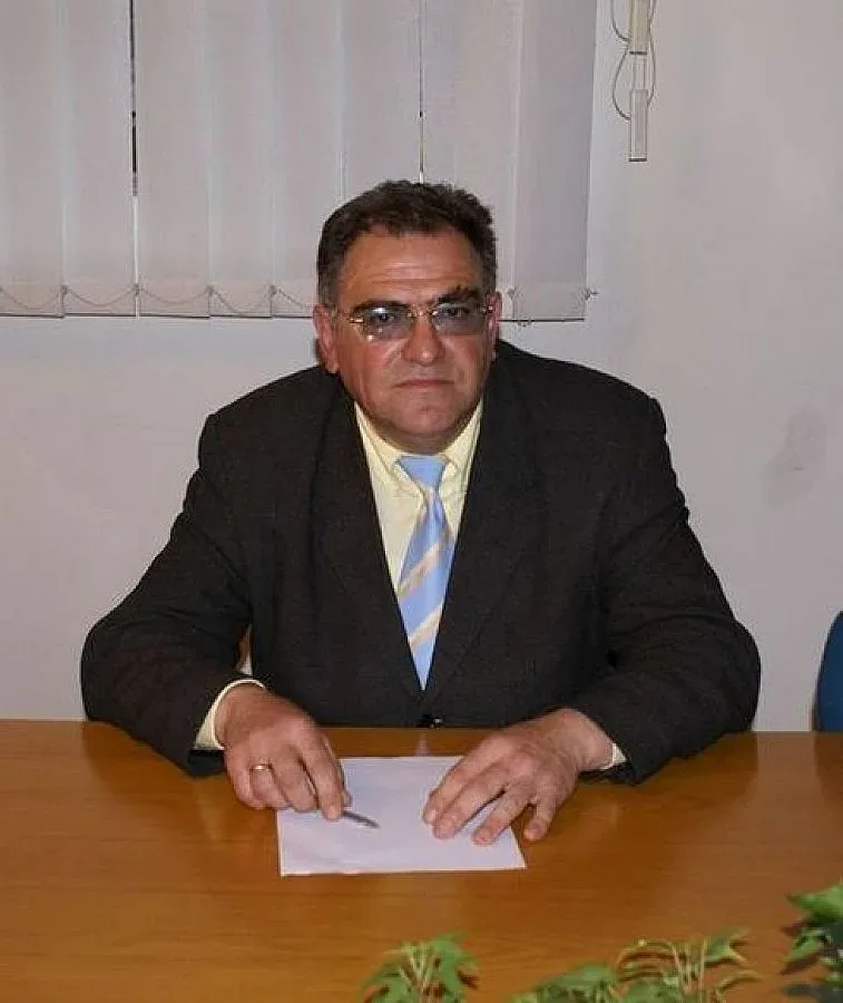 Оправдаха министър за заменките