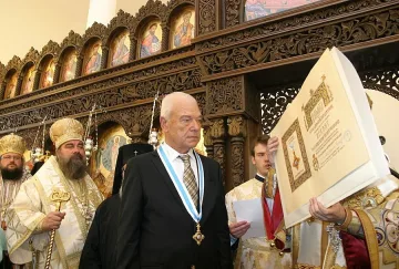 Титлата "архонт" разцепи църквата