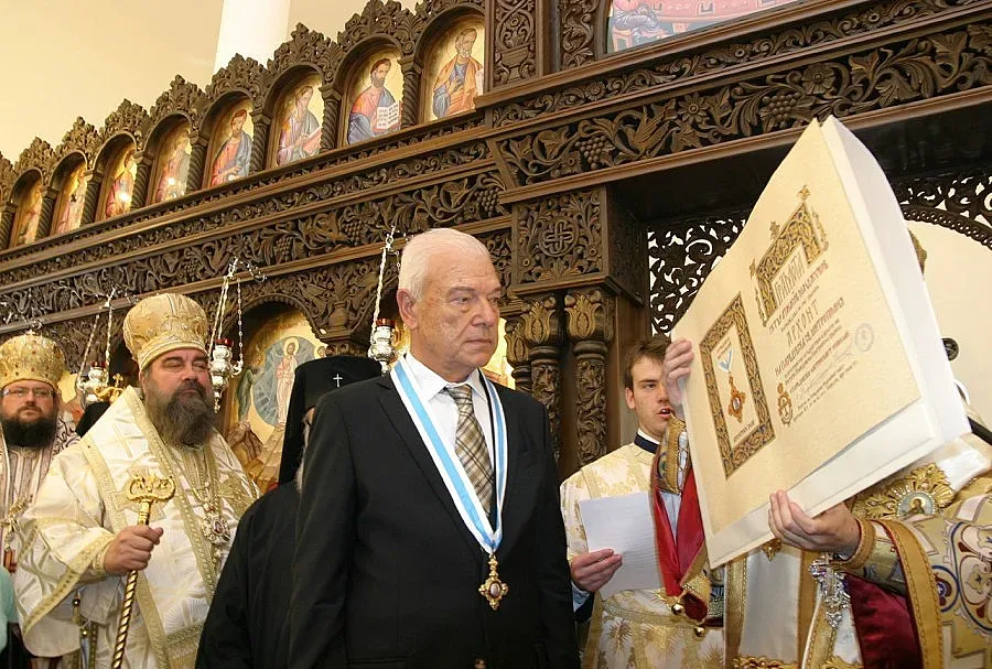 Титлата "архонт" разцепи църквата