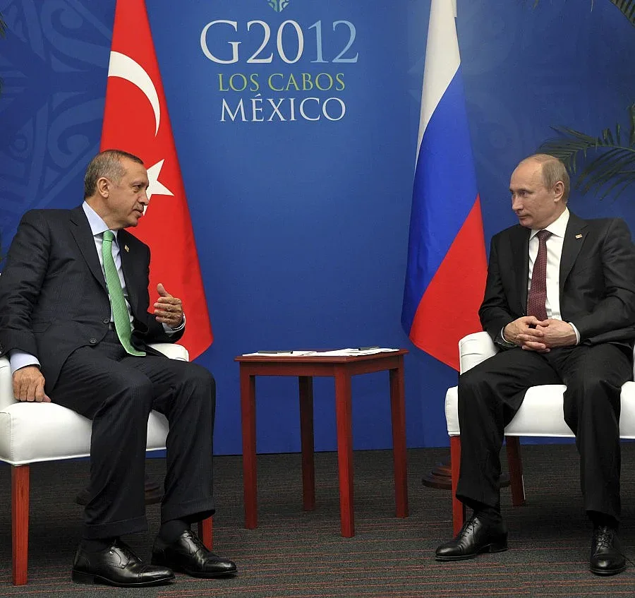 Ердоган покани френския президент 