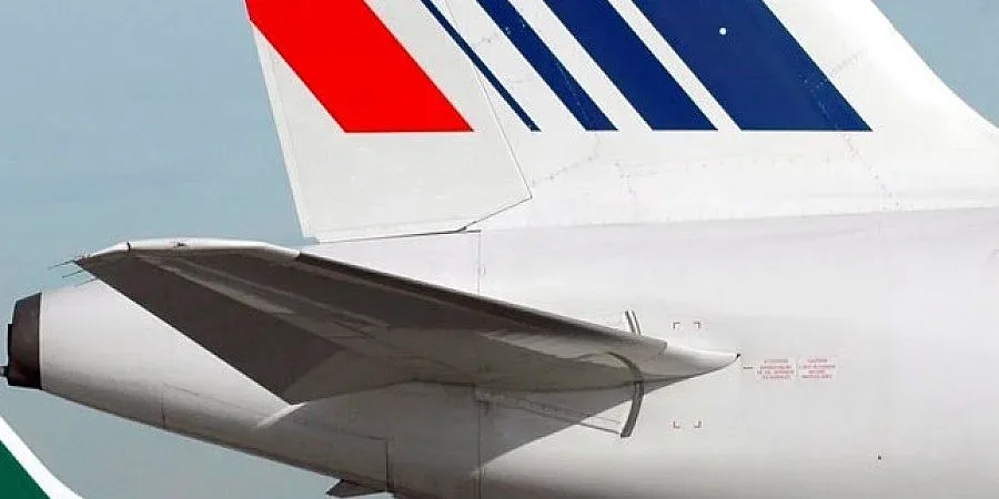 Дим в кабината на Еърбъс го приземи извънредно