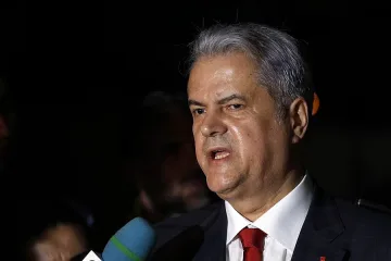 Две години затвор за експремиер на Румъния