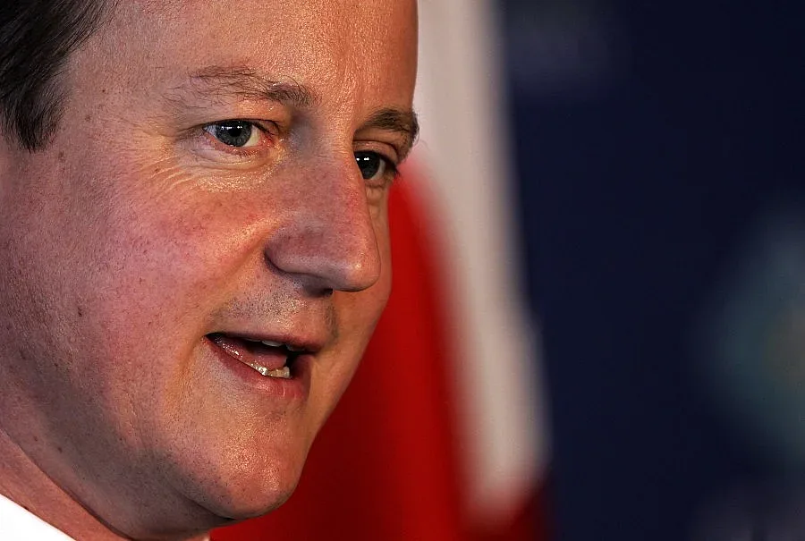 Камерън ни поздрави за закона за конфискацията