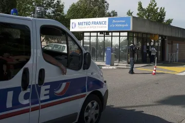 Терорист от Ал Кайда взе заложници в банка 