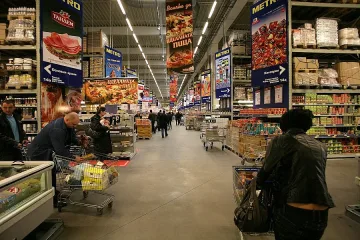 Мощен бизнесмен удря пазара с 300 магазина у нас