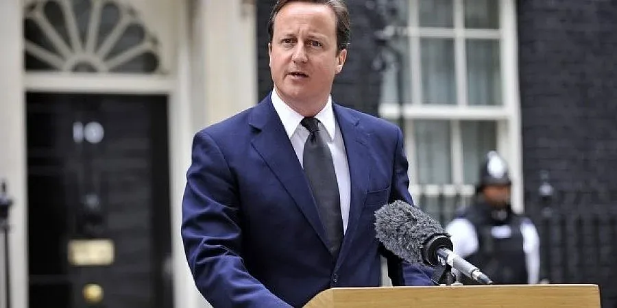 Лондон кани французите "да се укрият" от данъците на Оланд