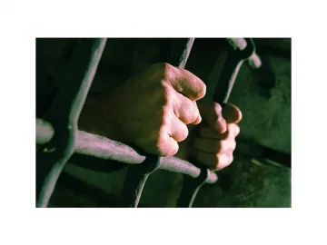 Бунтове избухнаха в три турски затвора