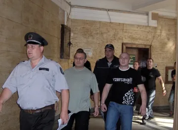 Решетки за наследник на Маймуняка