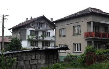 Държавата свърши парите за помощи на перничани