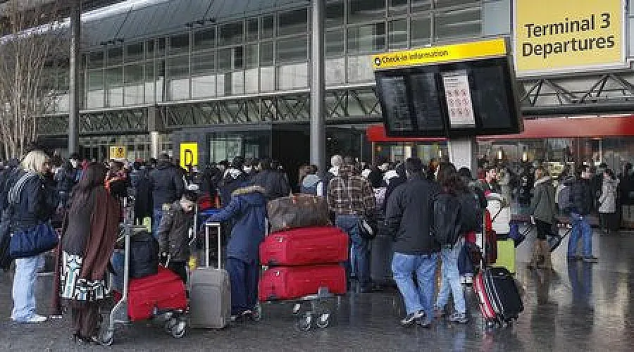 Робот ще ни проверява паспорта