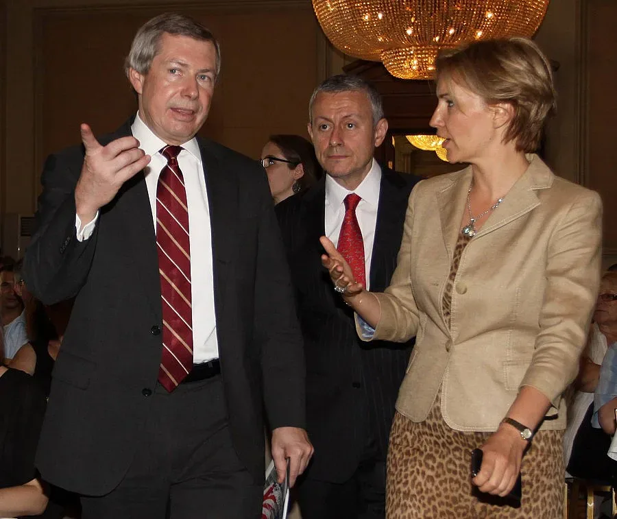 Уорлик почита наш консул