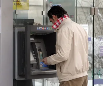 Слагат лимити на банкоматите в Еврозоната