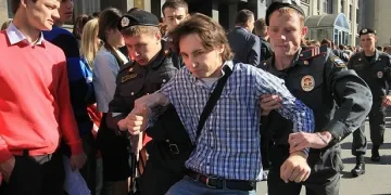 Масови обиски в домовете на лидерите на руската опозиция