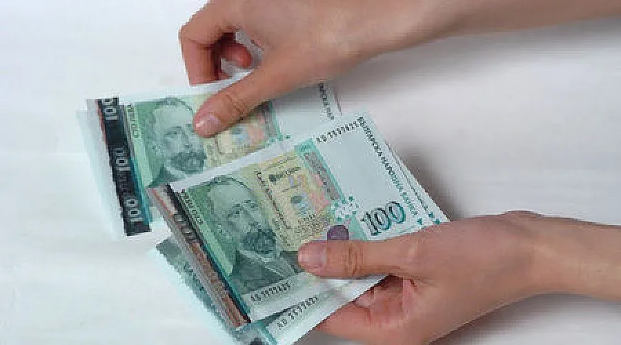 Премиерът и шефът на парламента със заплата 7 бона