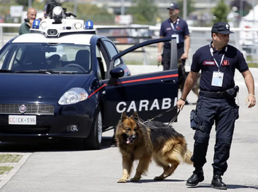 Арестуваха българин, ограбил жена в Италия