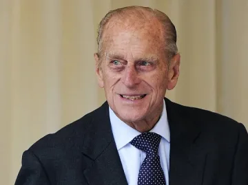 Изписаха принц Филип от болницата за ЧРД