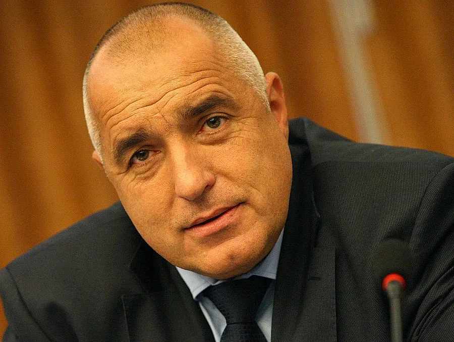 Премиерът скочи срещу Северна Македония