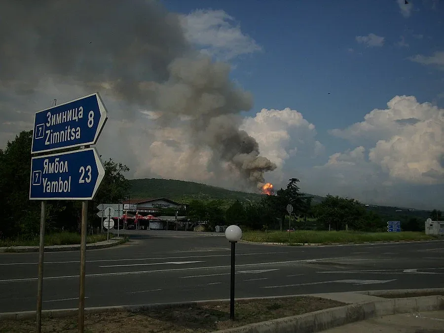 Пратка с боеприпаси спасила повечето работници в склада