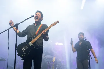 20 хиляди куфяха като едно цяло на фестивала, а HILLS OF  ROCK едва сега започва