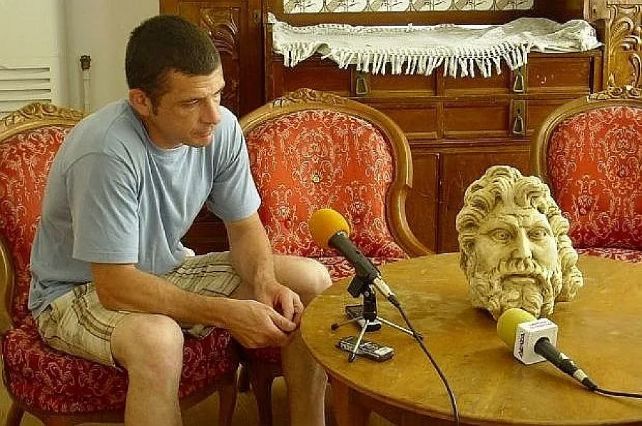 Дарение от НАП се оказа фалшификат