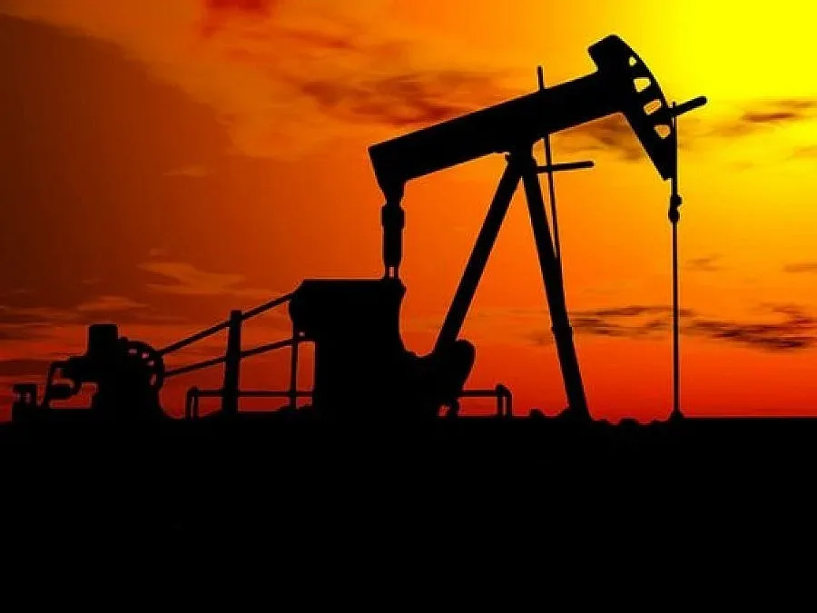 Цената на петрола се срина рекордно