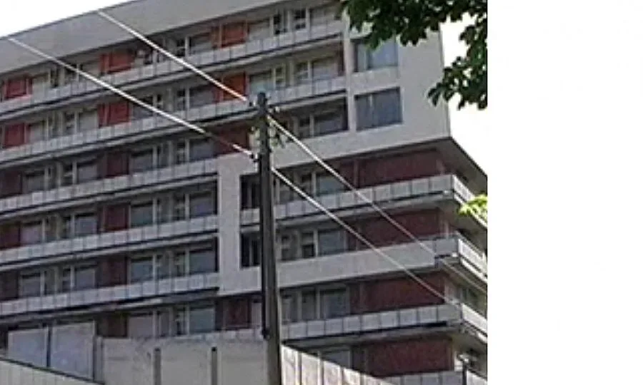 Евакуират чиновници от опасна сграда на БДЖ