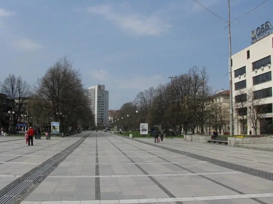 Управата на Перник излиза на палатки