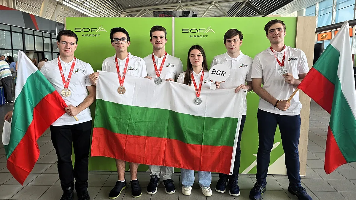 5 медала и силно представяне на олимпийския отбор по математика