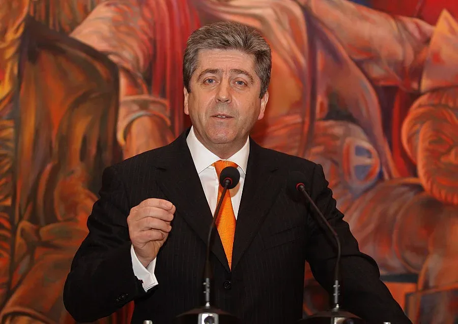 Първанов на пленум след ваканция