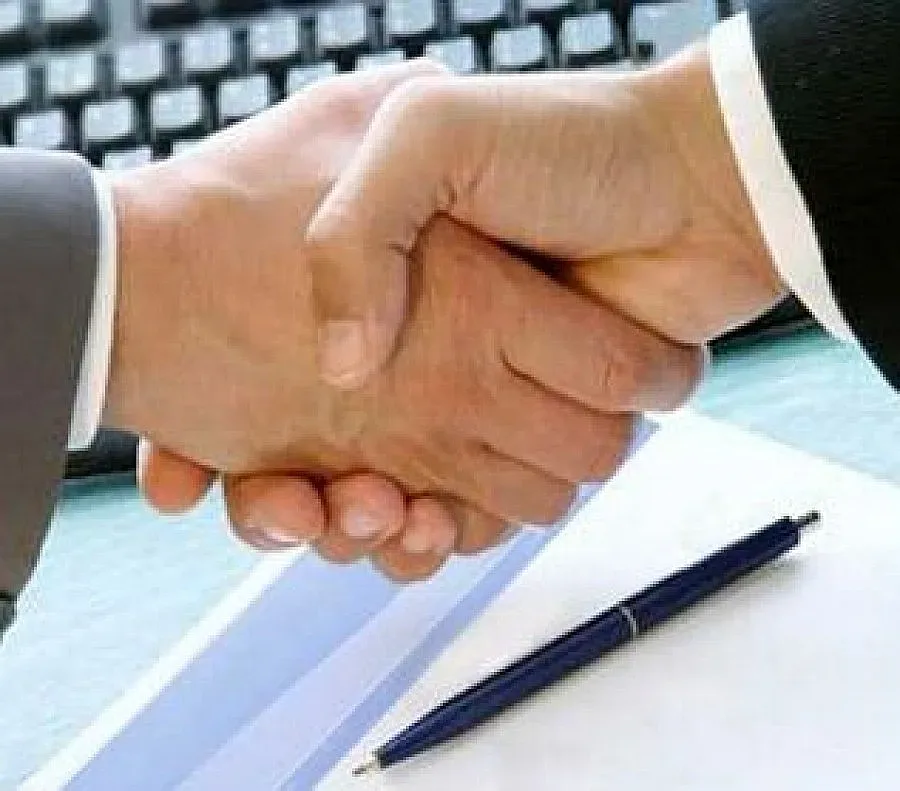 Кметове раздават поръчки на родата