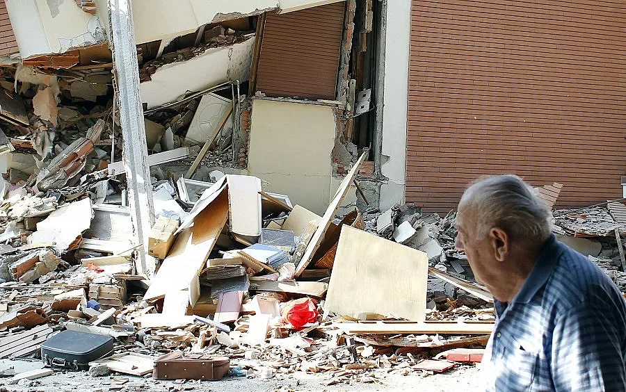 5,1 по Рихтер паникьоса Италия