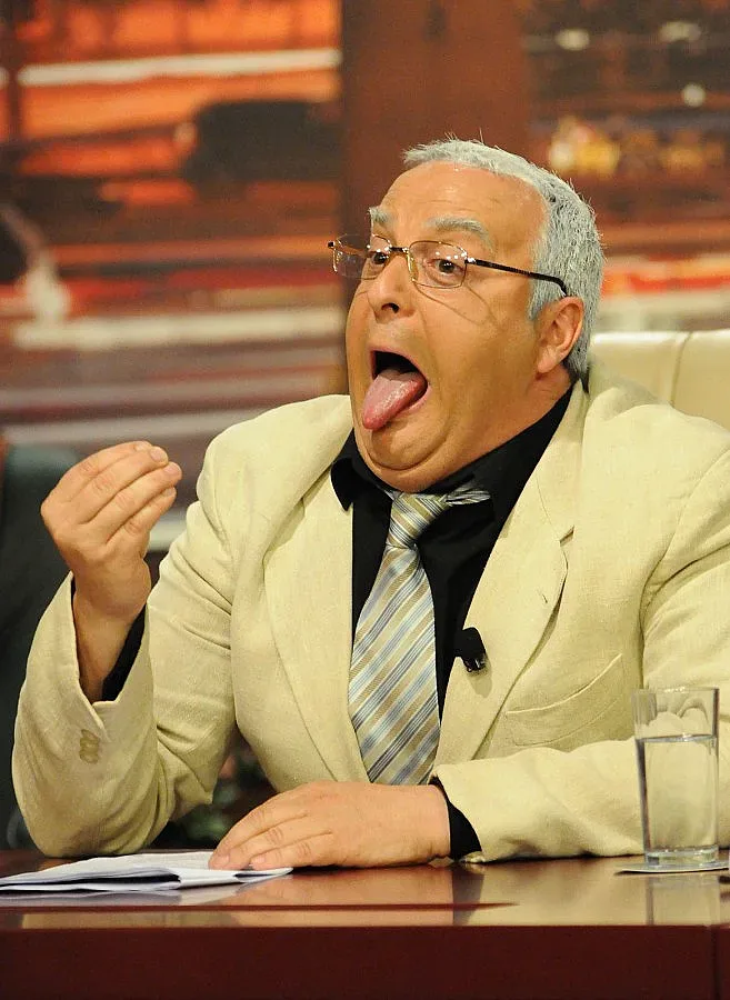 Измамник доставя Краси Радков за хилядарка вкъщи 