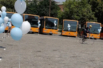 Пускат автобуси с безжичен интернет