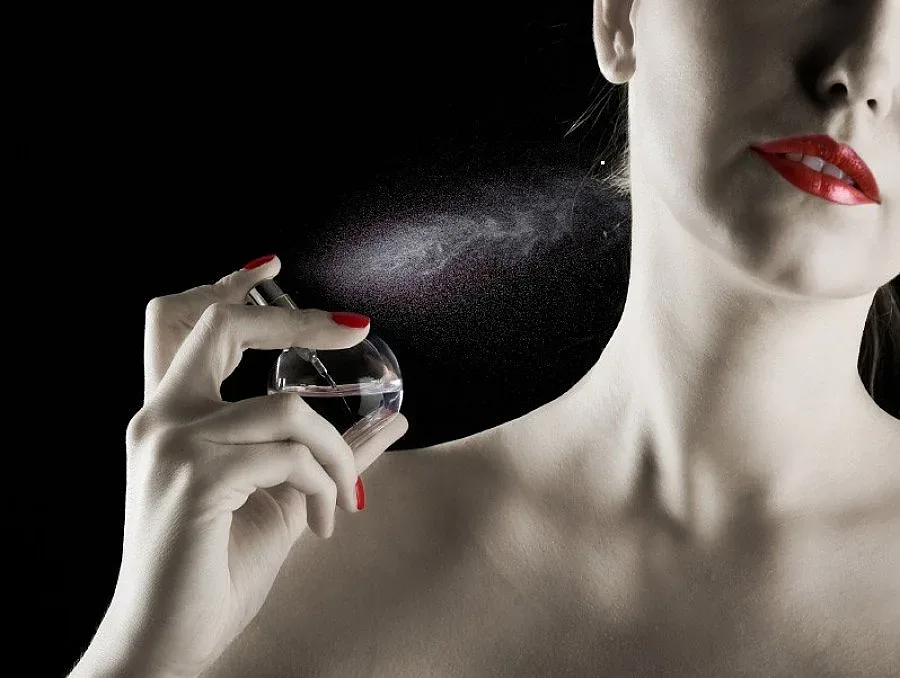 Ухания менте надушиха митничари