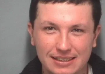 Осъдиха наш студент в Англия, нападнал жена в банята