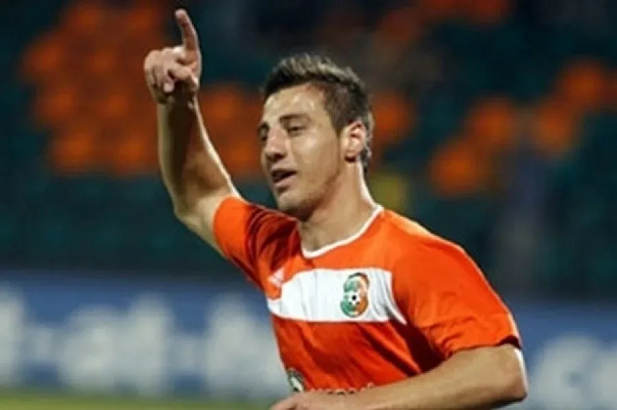 "Партизан" иска още един наш национал