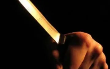 Ревнивец изяде устните на съпругата си