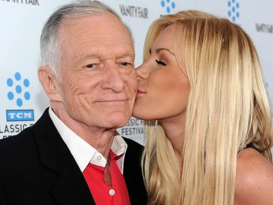 Хю Хефнър се събра с булката беглец