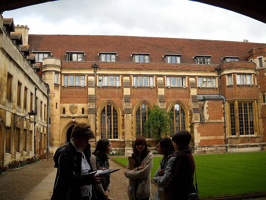 Кеймбридж - да спреш времето