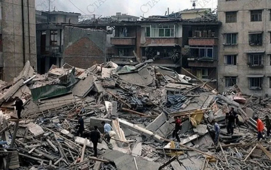 Къща се срути в центъра на София