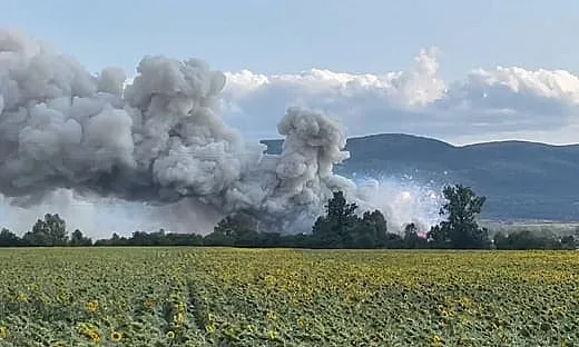 Взривовете в Елин Пелин. Адски облак пълзи към София (ВИДЕО)