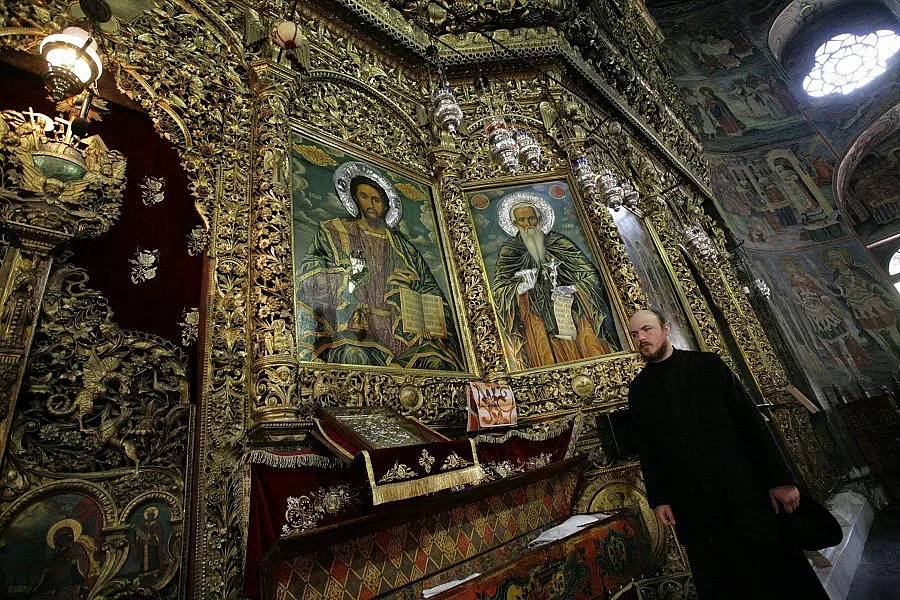 Търсят десницата на св. Иван Рилски