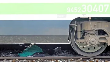 Влак прегази мъж в София