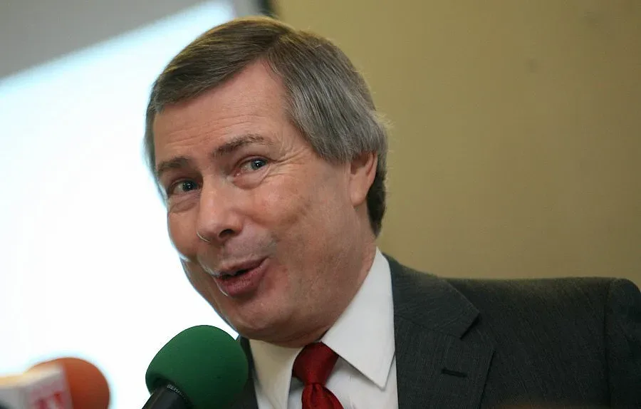 Уорлик: Ако бях отзован, щях още утре да съм на самолета