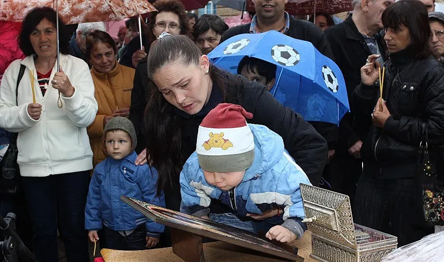 Извънредна ваканция за учениците в Перник